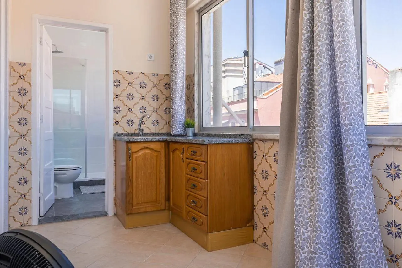 Gloria'S Terrace By Lovelystay Lisbon Apartment