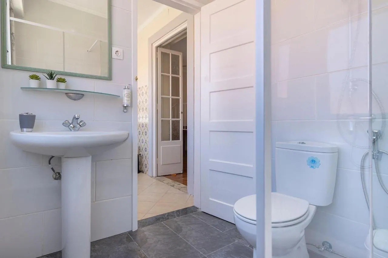 Apartment Gloria'S Terrace By Lovelystay Lisbon